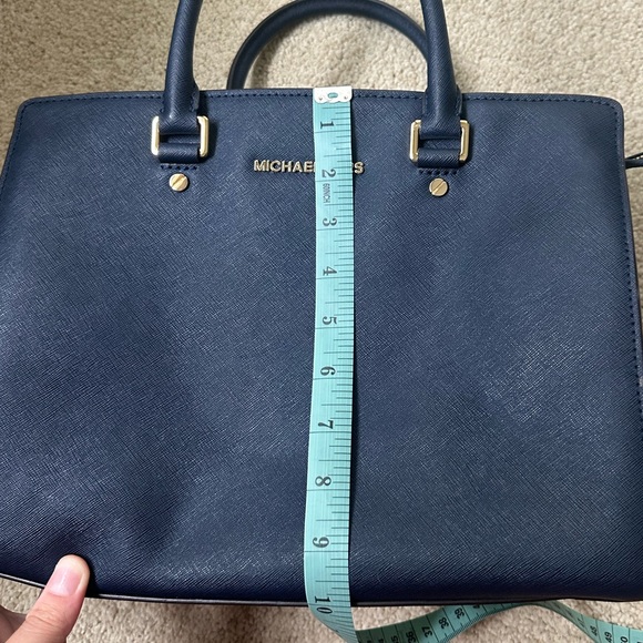 Michael Kors Selma Tote Large - Picture 7 of 10